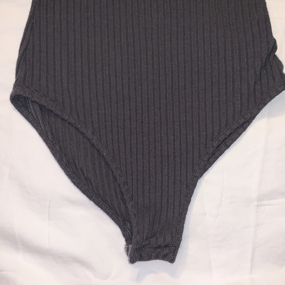 Urban outfitters grey ribbed bodysuit - Picture 4 of 6